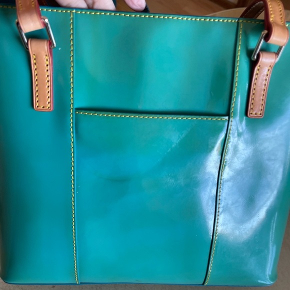 Dooney & Bourke - Picture 4 of 4